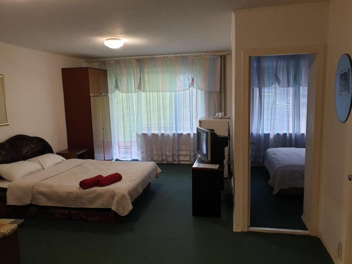 Mini Hotel Vesna Dnipro Exterior photo